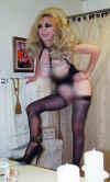 gettingready3-02.jpg (40831 byte)