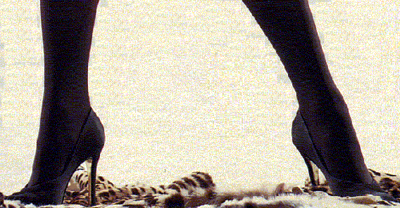 heels20.gif (84470 byte)